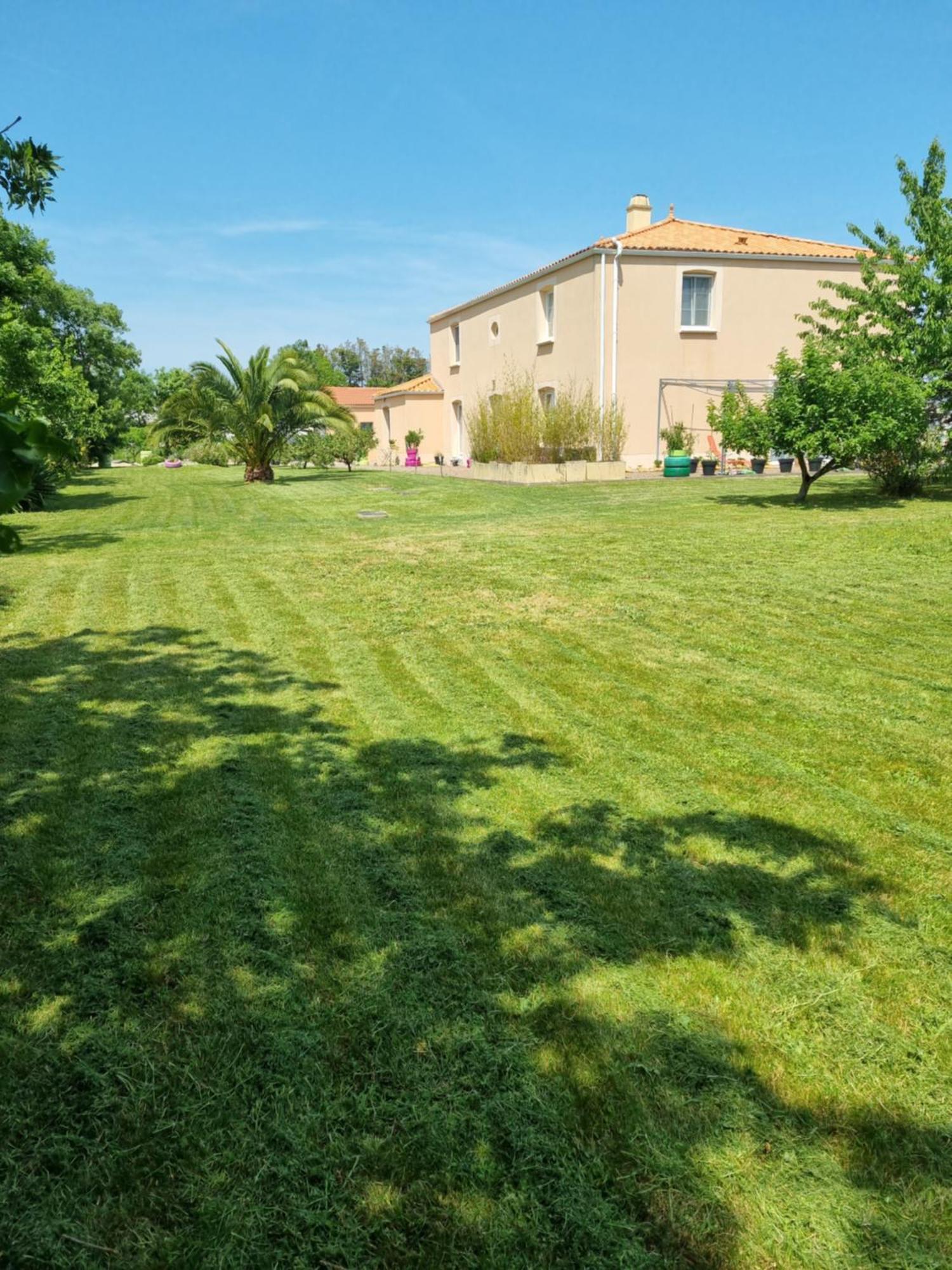 Le Logis Du Marais Bed & Breakfast Les Magnils-Reigniers Exterior foto